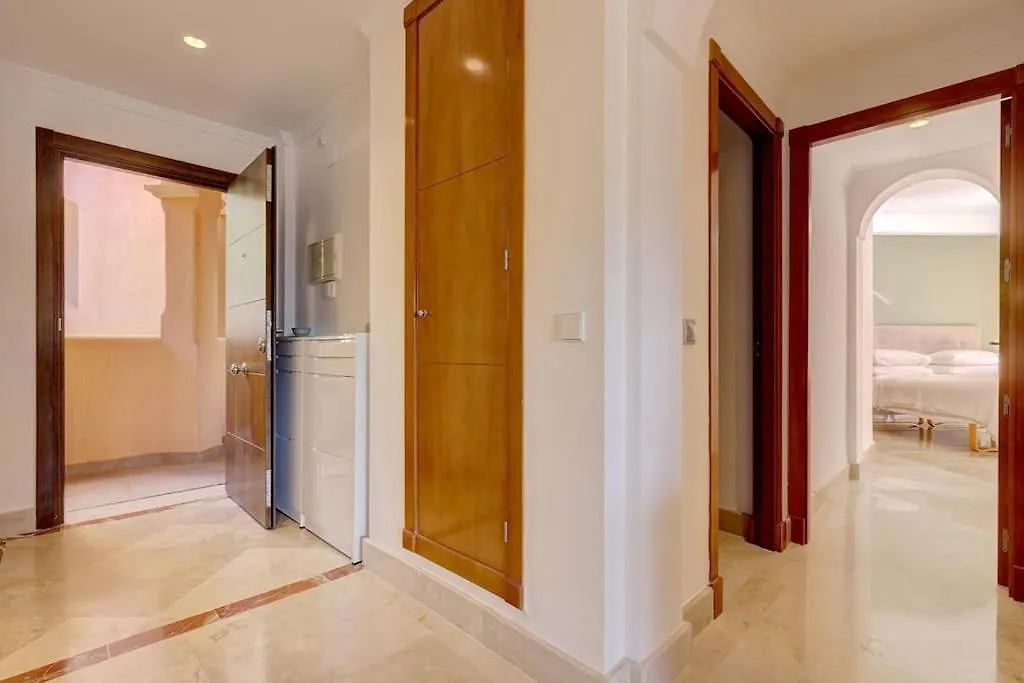 Stunning 2 Bedroom Apartment In Aloha Hill Club 马尔韦利亚 西班牙