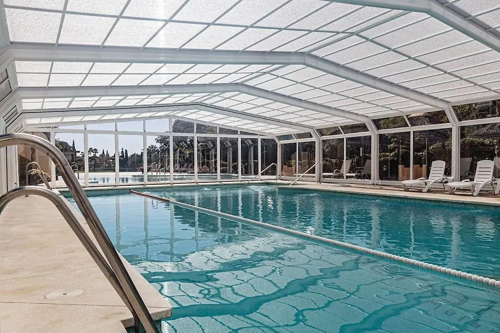 Stunning 2 Bedroom Apartment In Aloha Hill Club Marbella