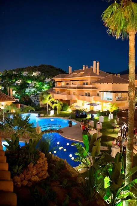 Stunning 2 Bedroom Apartment In Aloha Hill Club Marbella