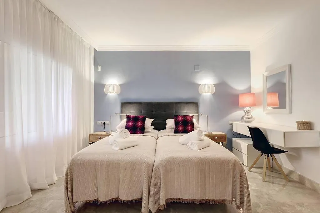 Stunning 2 Bedroom Apartment In Aloha Hill Club 马尔韦利亚 西班牙