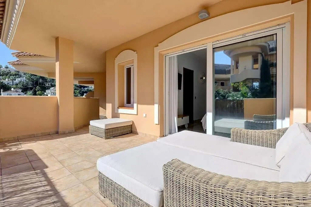 Stunning 2 Bedroom Apartment In Aloha Hill Club 马尔韦利亚 西班牙