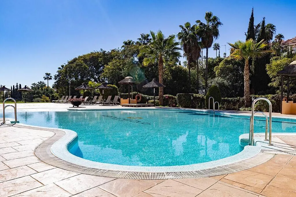 Stunning 2 Bedroom Apartment In Aloha Hill Club Marbella