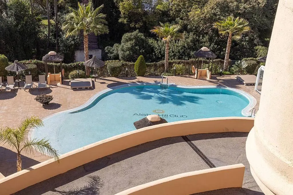 Stunning 2 Bedroom Apartment In Aloha Hill Club Marbella