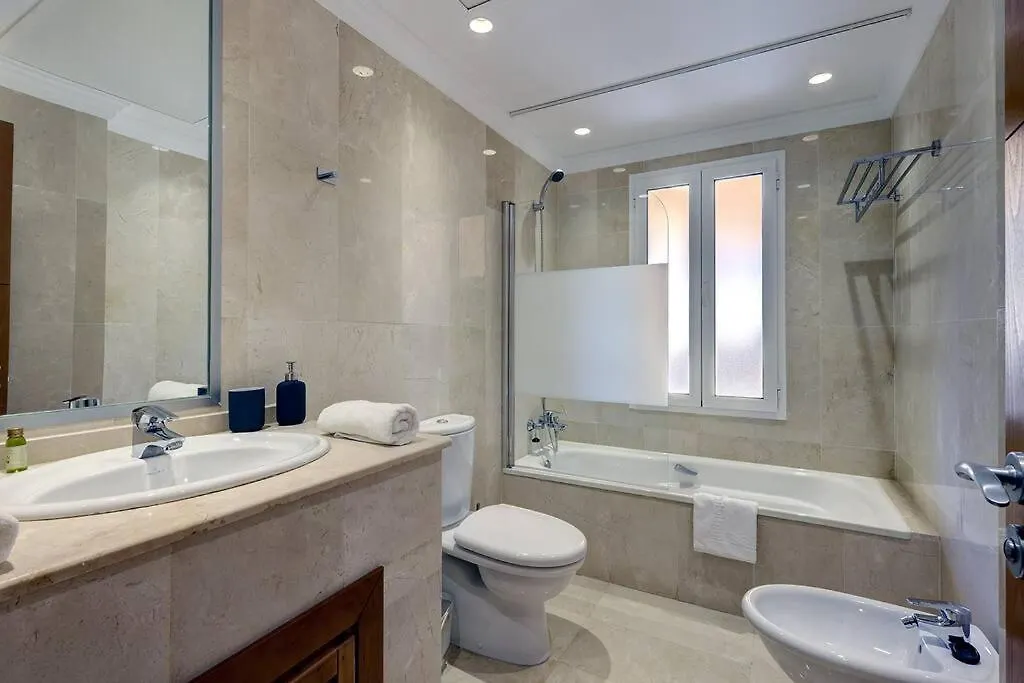 Stunning 2 Bedroom Apartment In Aloha Hill Club 马尔韦利亚 西班牙