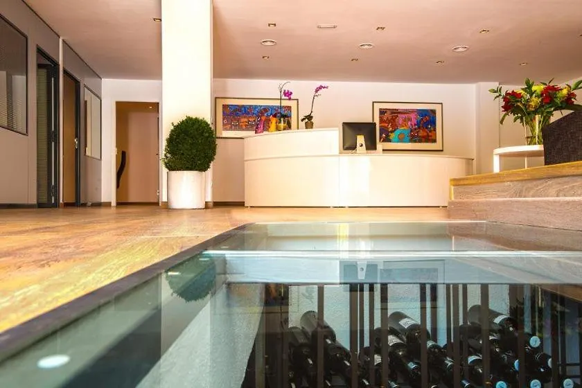 Stunning 2 Bedroom Apartment In Aloha Hill Club Marbella